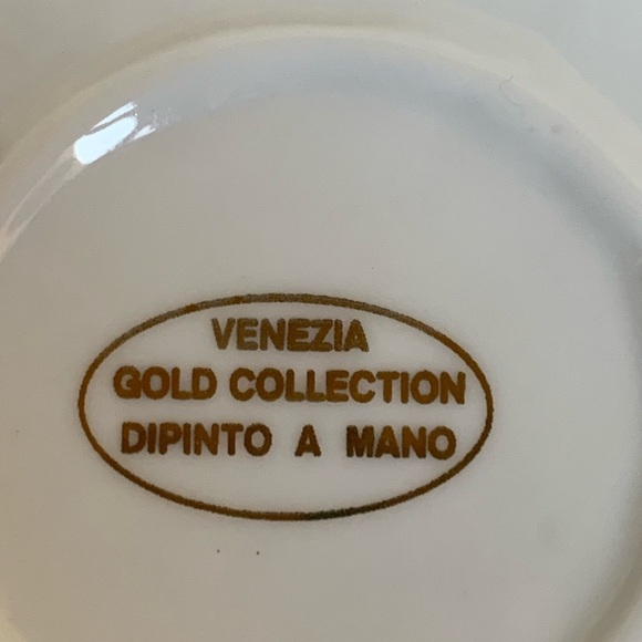 Venezia Elegant Blue and Gold Floral Porcelain Bowl - Picture 5 of 7